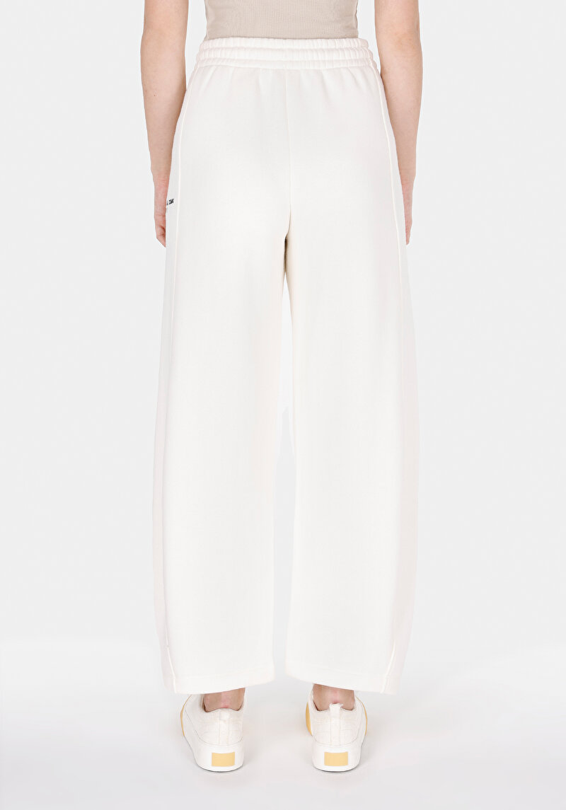 Regular Fit Orta Bel Nakışlı Kadın Beyaz Eşofman Altı