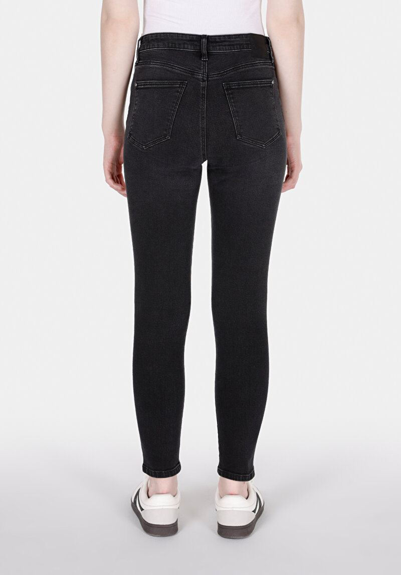 Skinny Fit Orta Bel Dar Paça Kadın Siyah Jean Pantolon