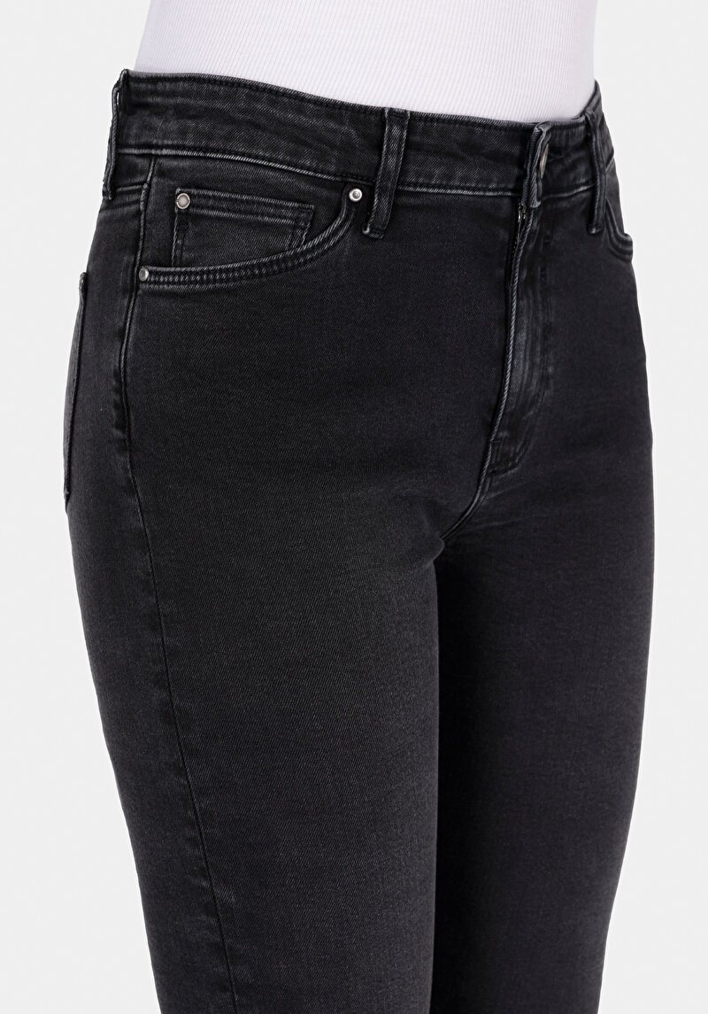 Skinny Fit Orta Bel Dar Paça Kadın Siyah Jean Pantolon