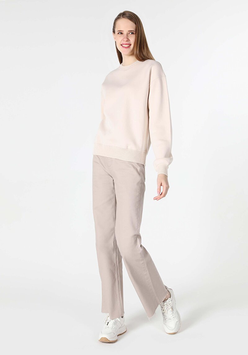 Regular Fit Yuvarlak Yaka Düz Kadın Ekru Sweatshirt