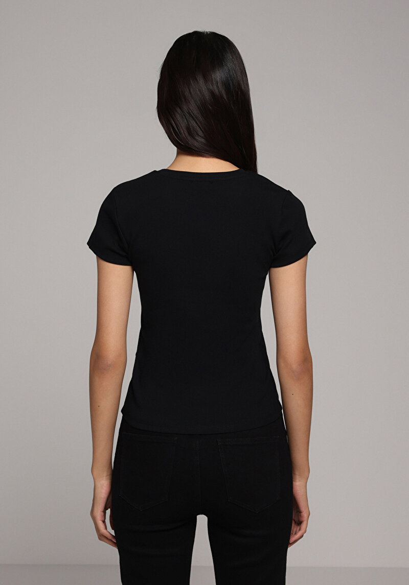 Slim Fit Yuvarlak Yaka Düz Kadın Siyah Kısa Kol Tişört