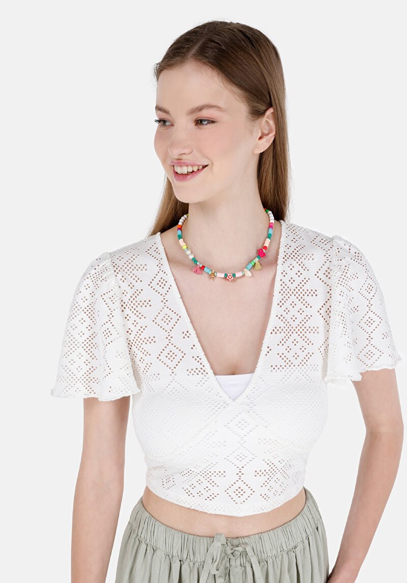 Slim Fit V Yaka Kadın Beyaz Kısa Kol Tişört