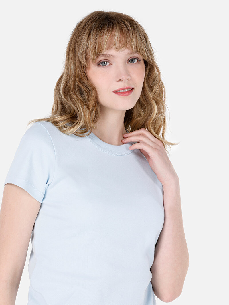 Slim Fit Yuvarlak Yaka Düz Kadın Mavi Kısa Kol Tişört