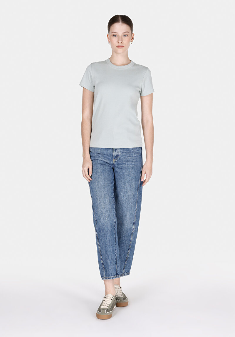 Slim Fit Yuvarlak Yaka Pamuklu Düz Kadın Yeşil Kısa Kol Tişört