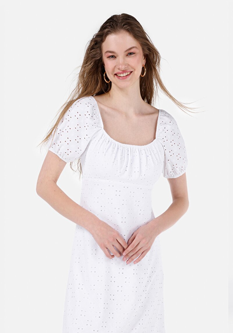 Regular Fit Düz Kadın Beyaz Kısa Kol Elbise