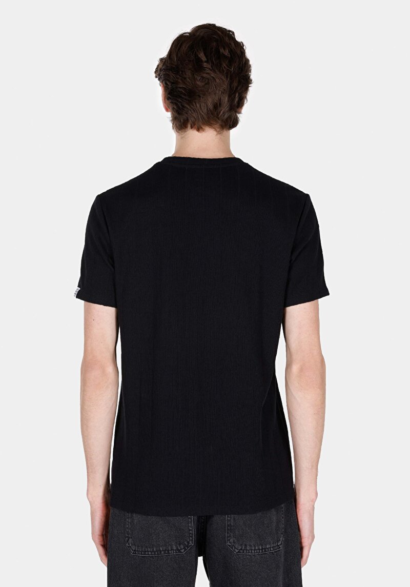 Regular Fit Yuvarlak Yaka Jakarlı Erkek Siyah Kısa Kol Tişört
