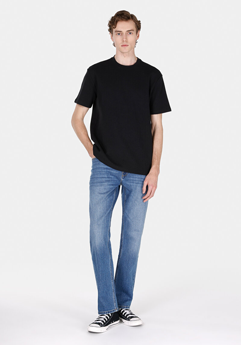 Comfort Fit Yuvarlak Yaka Düz Erkek Siyah Kısa Kol Tişört