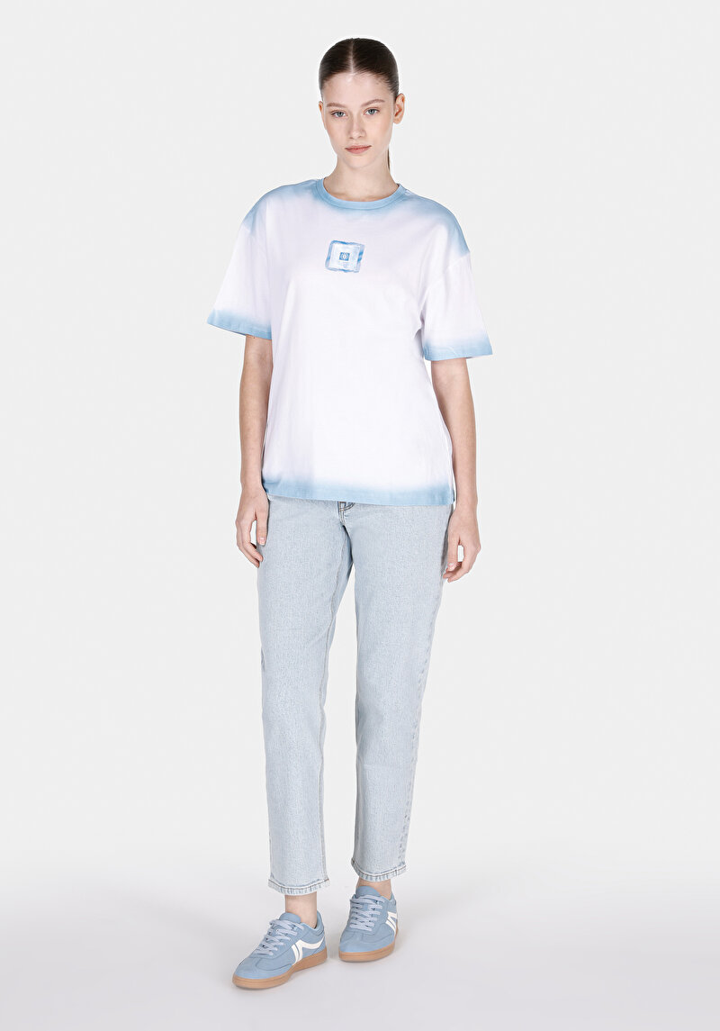 Comfort Fit Yuvarlak Yaka Baskılı Kadın Beyaz Kısa Kol Tişört