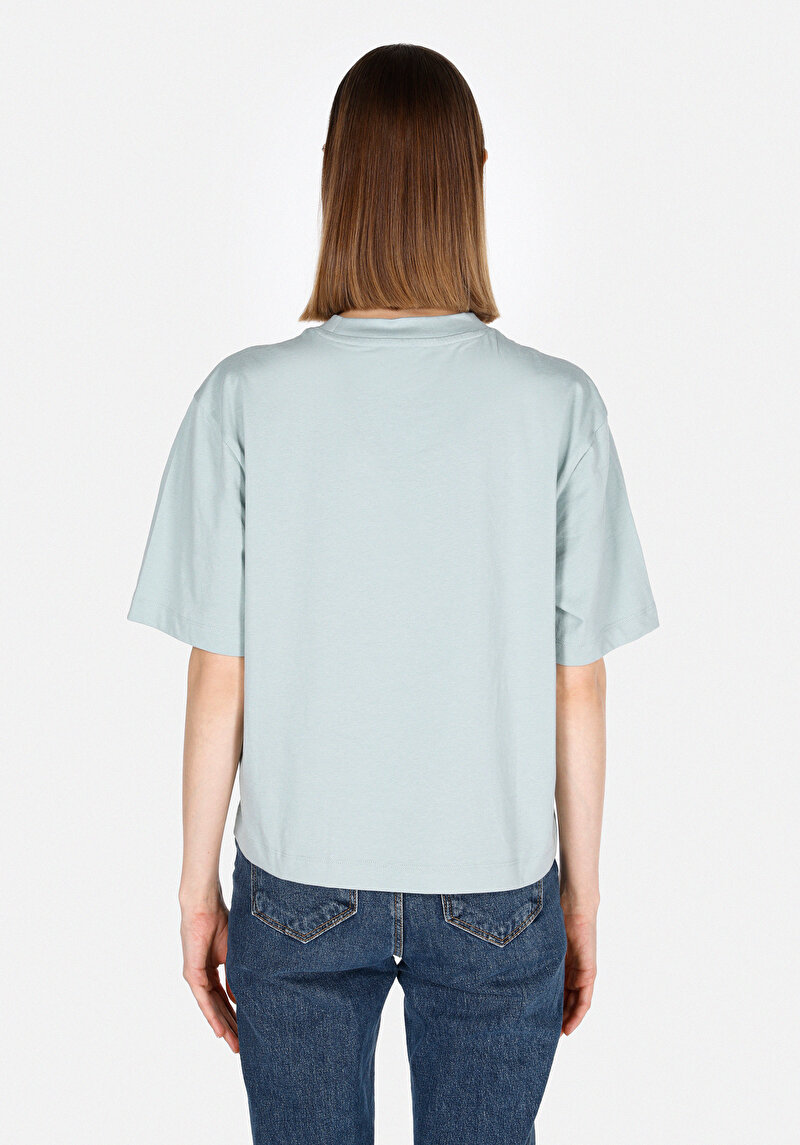 Regular Fit Yuvarlak Yaka Düz Kadın Yeşil Kısa Kol Tişört