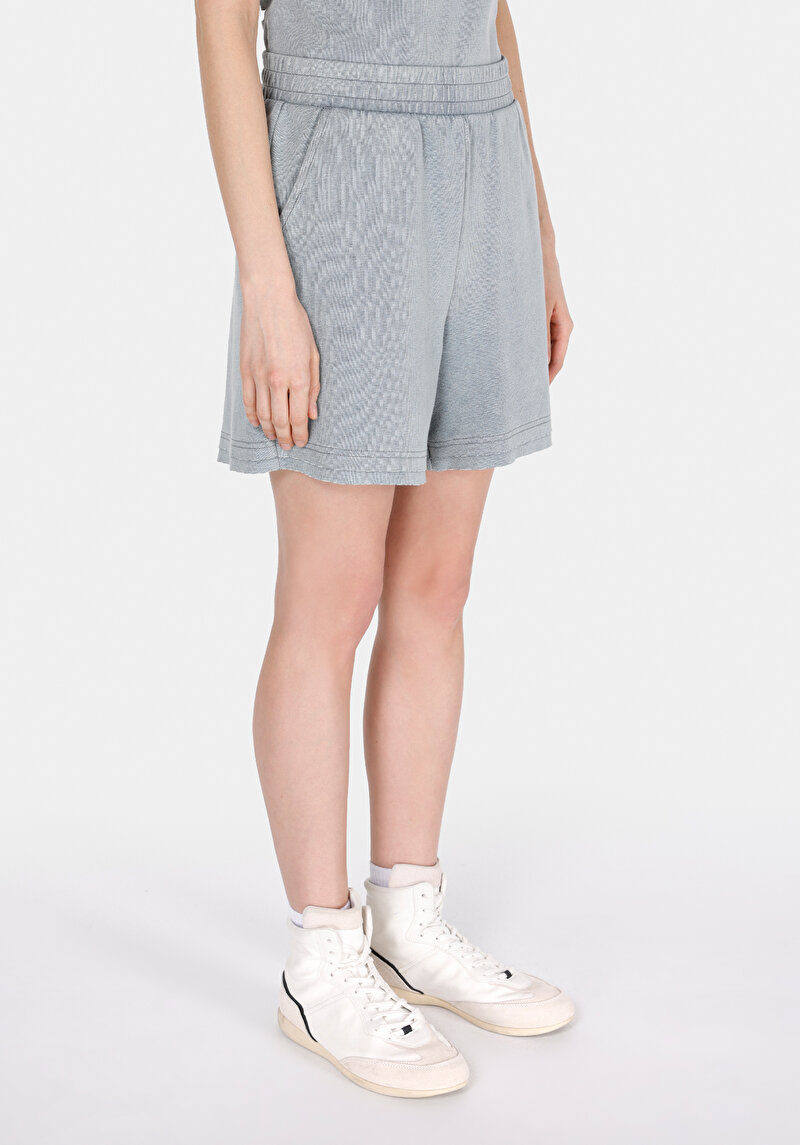 Regular Fit Orta Bel Düz Kadın Gri Şort