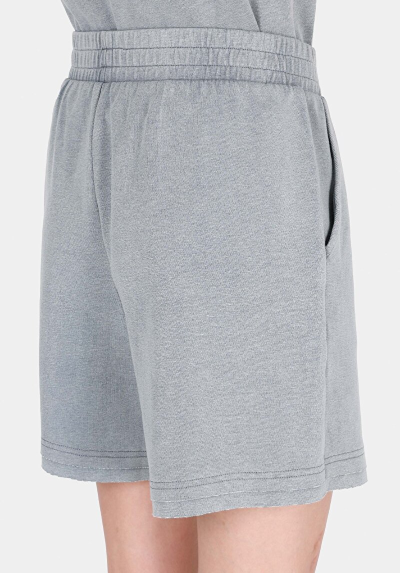 Regular Fit Orta Bel Düz Kadın Gri Şort