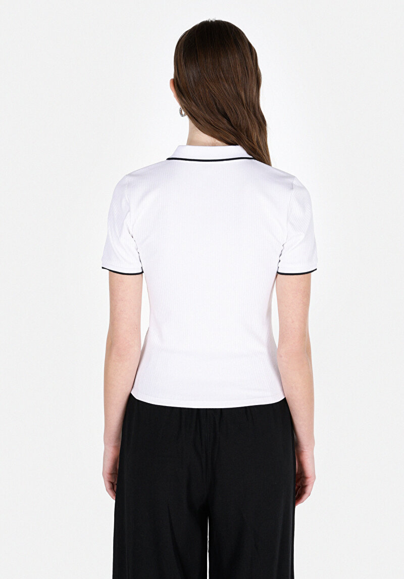 Slim Fit Polo Yaka Düğmeli Düz Kadın Beyaz Kısa Kol Tişört