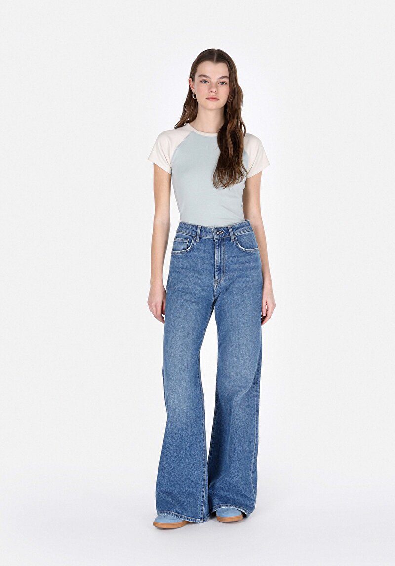 Slim Fit Yuvarlak Yaka Düz Kadın Yeşil Kısa Kol Tişört