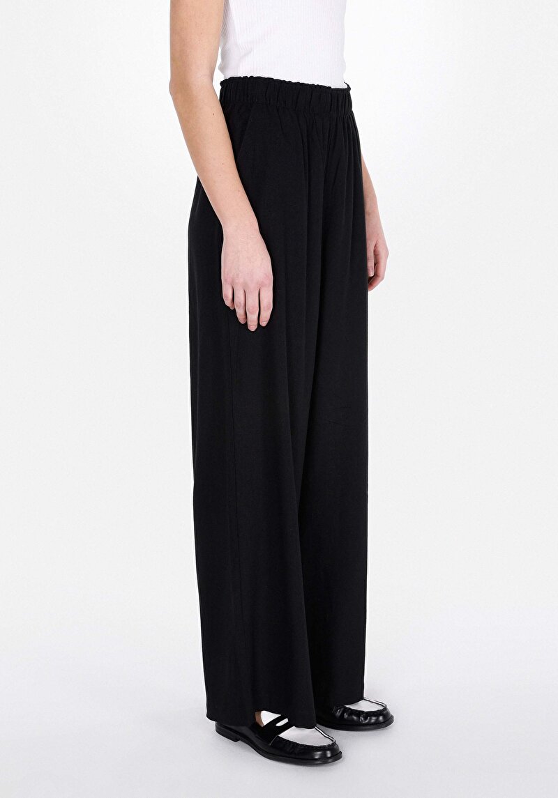 Regular Fit Yüksek Bel Geniş Paça Astarsız Kadın Siyah Pantolon