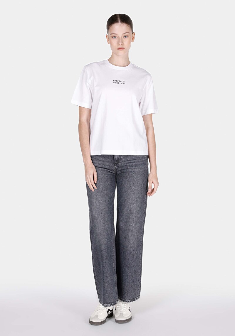 Regular Fit Yuvarlak Yaka Baskılı Kadın Beyaz Kısa Kol Tişört