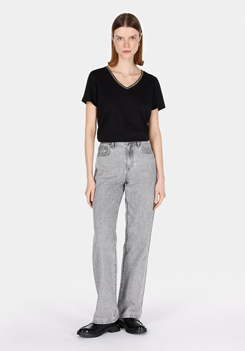 Regular Fit V Yaka Düz Kadın Siyah Kısa Kol Tişört