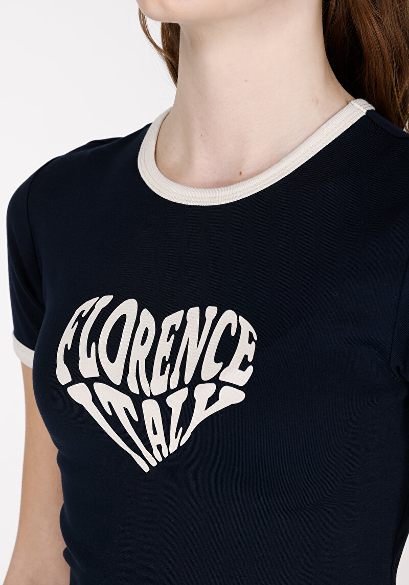 Slim Fit Yuvarlak Yaka Baskılı Kadın Lacivert Kısa Kol Tişört