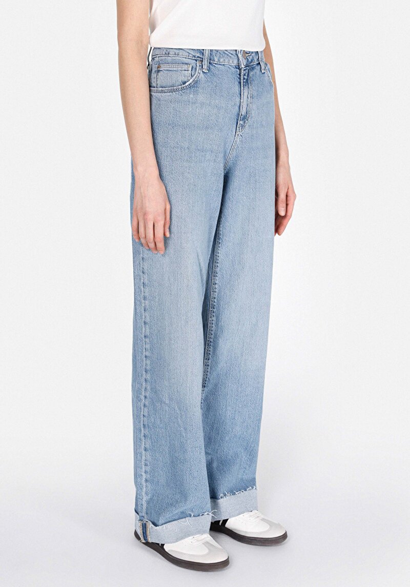 Regular Fit Yüksek Bel Geniş Paça Cepli Kadın Light Indigo Denim Jean Pantolon