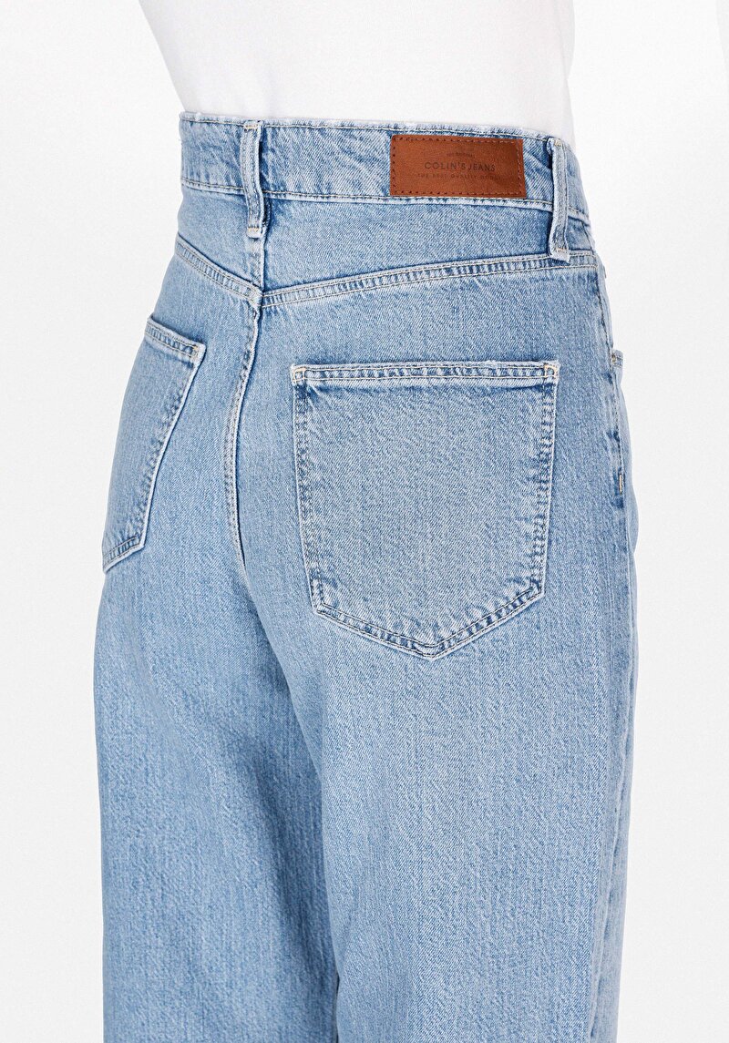 Regular Fit Yüksek Bel Geniş Paça Cepli Kadın Light Indigo Denim Jean Pantolon