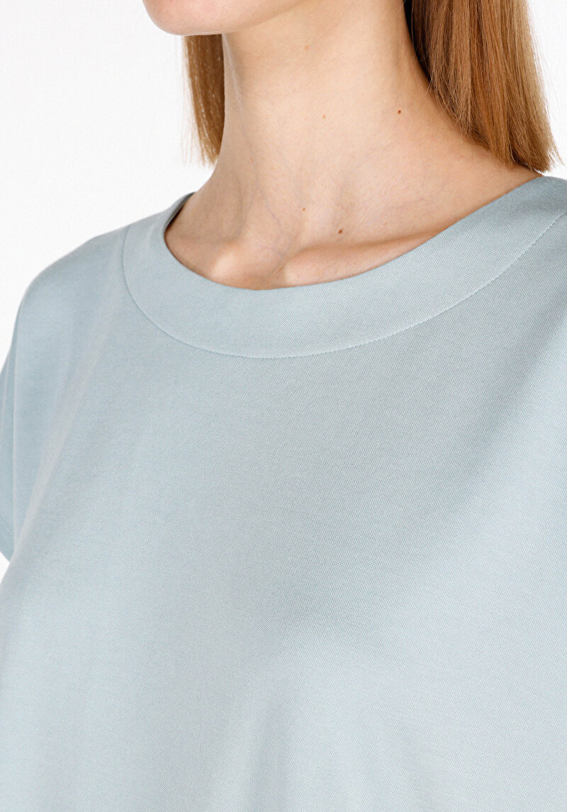 Regular Fit Yuvarlak Yaka Düz Kadın Yeşil Kısa Kol Örme Tişört