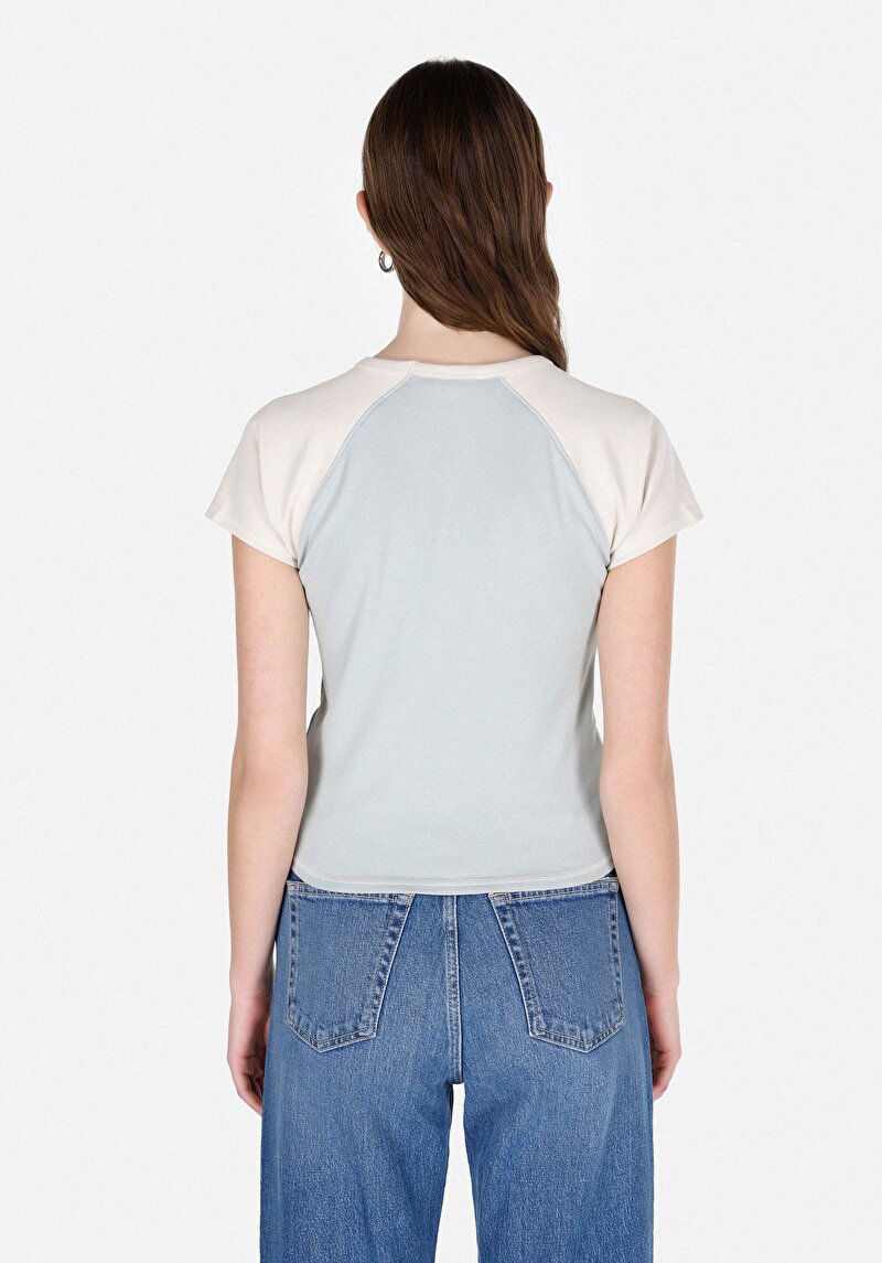 Slim Fit Yuvarlak Yaka Düz Kadın Yeşil Kısa Kol Tişört