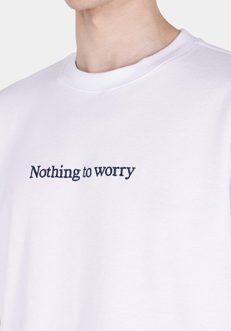 Regular Fit Yuvarlak Yaka Jakarlı Erkek Beyaz Kısa Kol Tişört