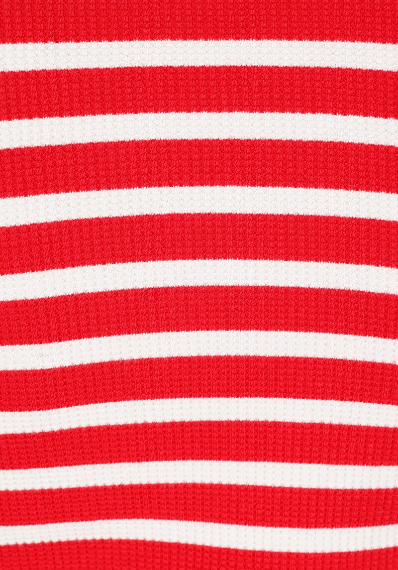 Slim Fit Yuvarlak Yaka Çizgili Kadın Kirmizi Kısa Kol Tişört