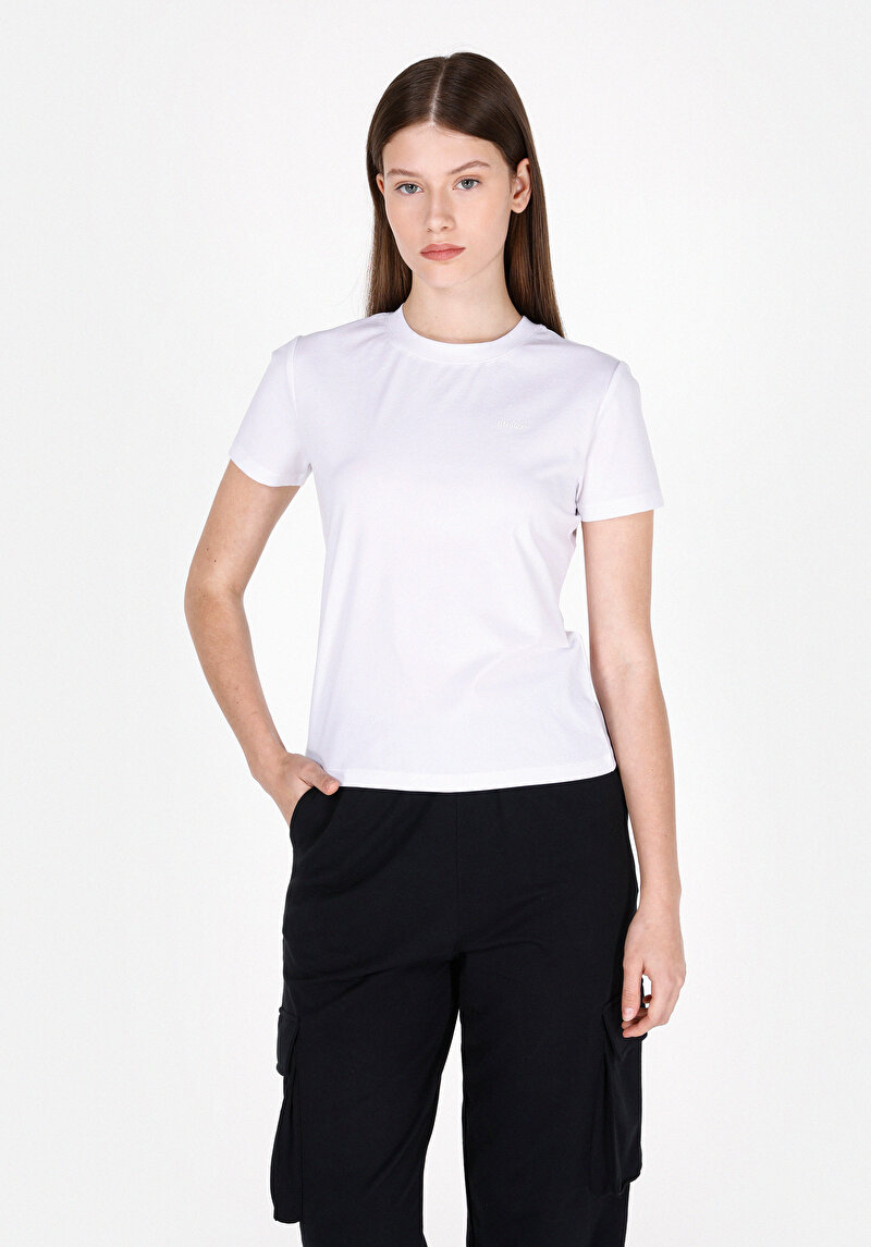 Slim Fit Yuvarlak Yaka Baskılı Kadın Beyaz Kısa Kol Tişört