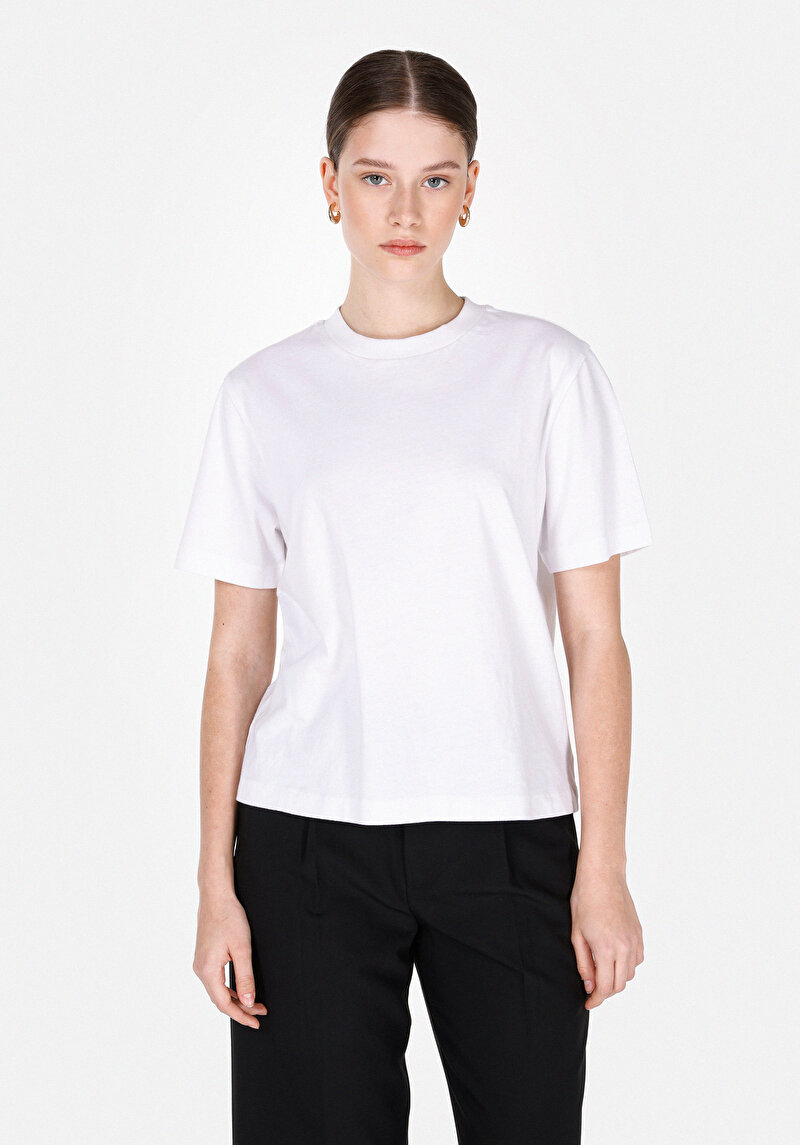Regular Fit Yuvarlak Yaka Düz Kadın Beyaz Kısa Kol Tişört