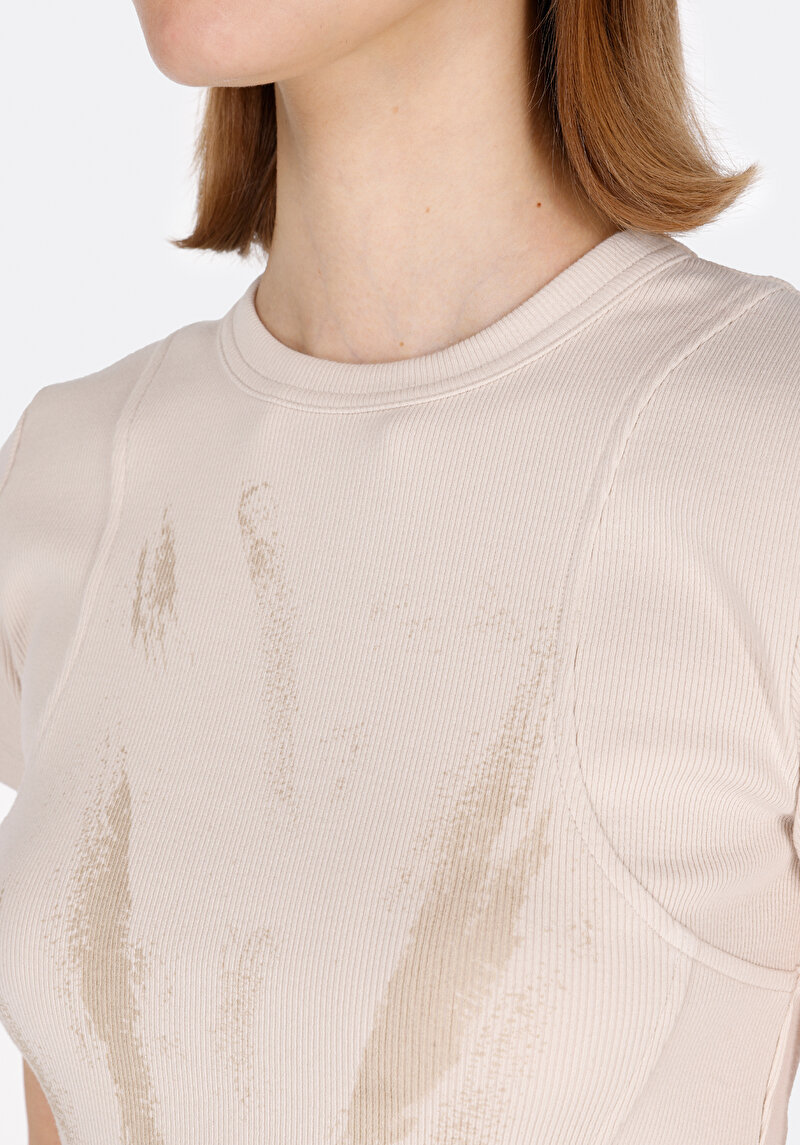 Slim Fit   Kadın Bej Kısa Kol Tişört