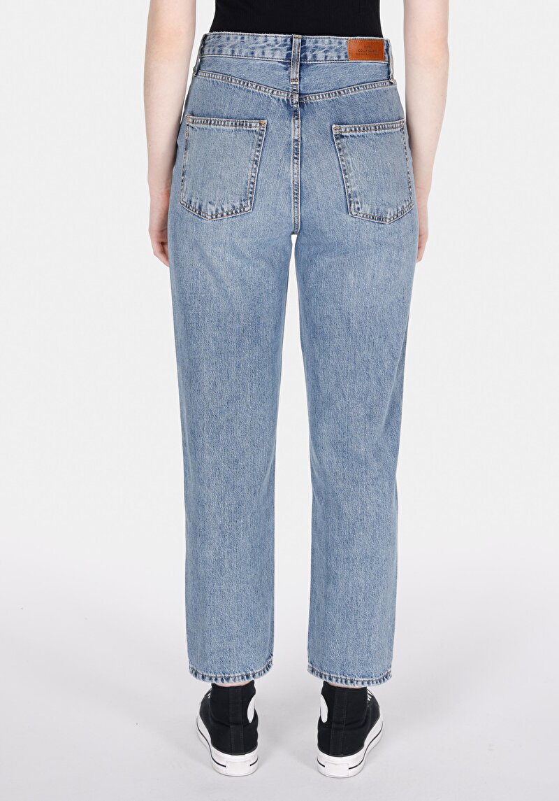 Straight Fit Yüksek Bel Düz Paça Kadın Light İndigo Denim Jean Fermuarlı Pantolon
