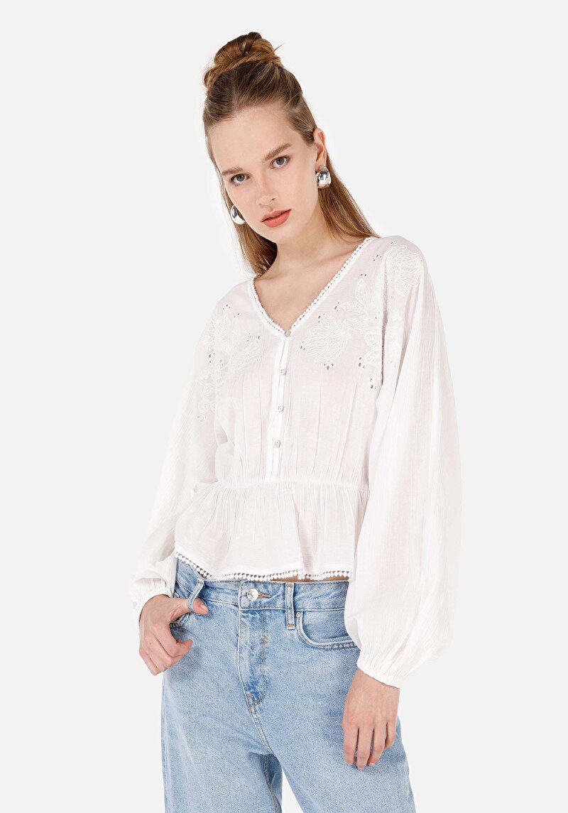 Regular Fit V Yaka Düz Kadın Beyaz Uzun Kol Gömlek