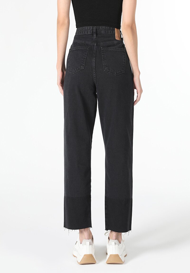 Straight Fit Yüksek Bel Düz Paça Kadın Denim Jean Pantolon