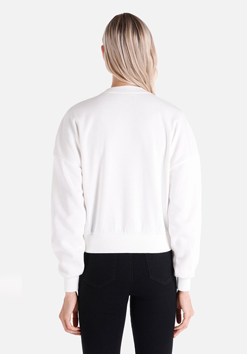 Regular Fit Yuvarlak Yaka Çiçekli Kadın Beyaz Sweatshirt