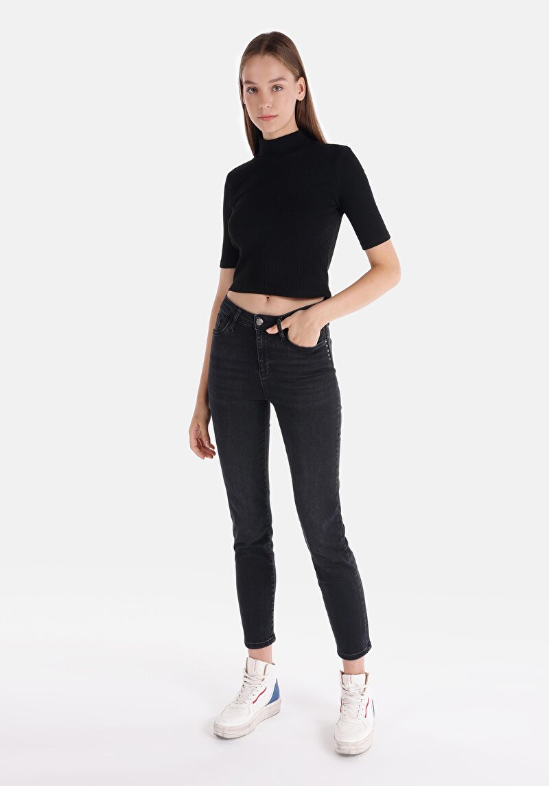 Slim Fit Orta Bel Düz Paça Kadın Denim Jean Pantolon