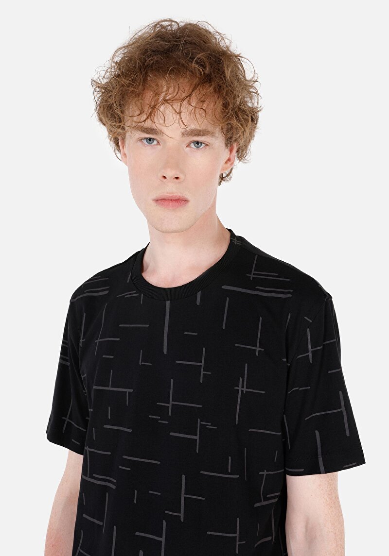 Regular Fit Yuvarlak Yaka Erkek Siyah Kısa Kol Tişört