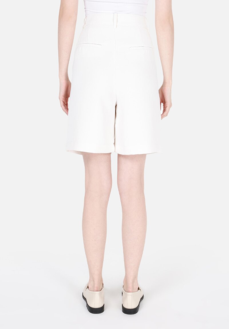 Regular Fit Yüksek Bel Düz Kadın Beyaz Şort