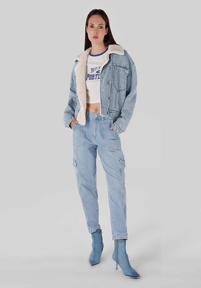 Regular Fit Düğmeli Astarsız  Kadın Denim Ceket