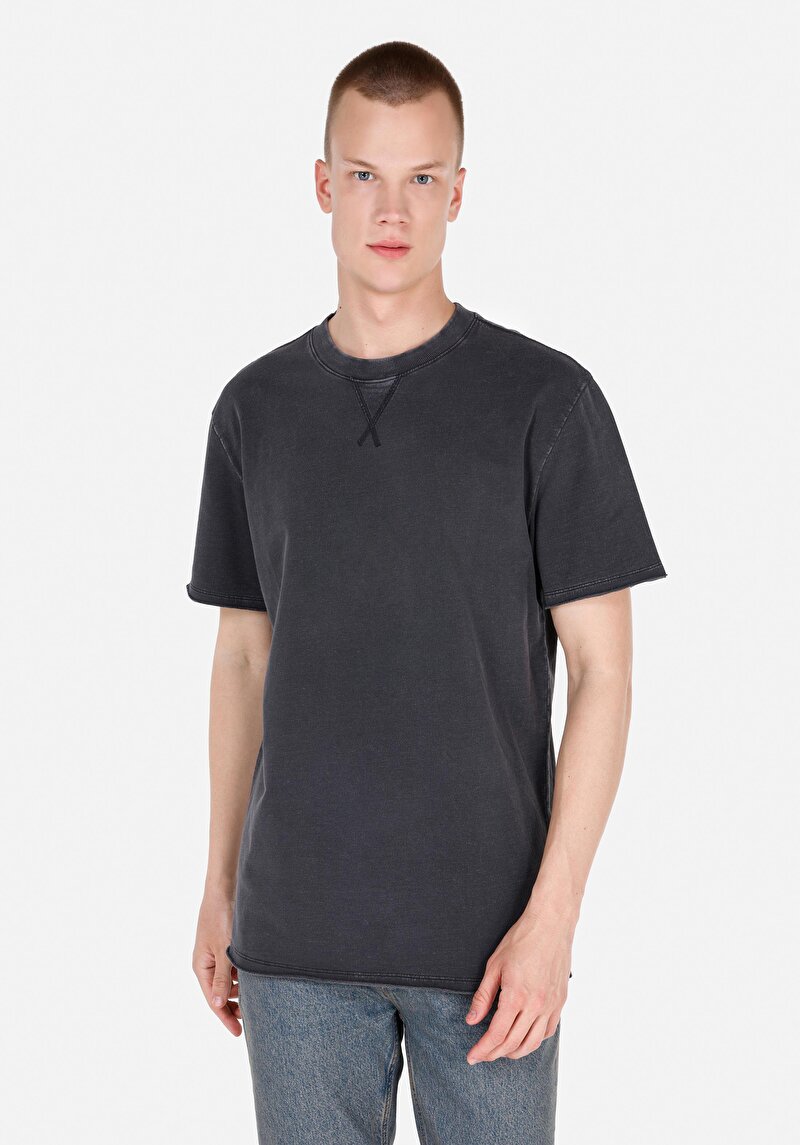 Comfort Fit Yuvarlak Yaka Erkek Antrasit Kısa Kol Tişört