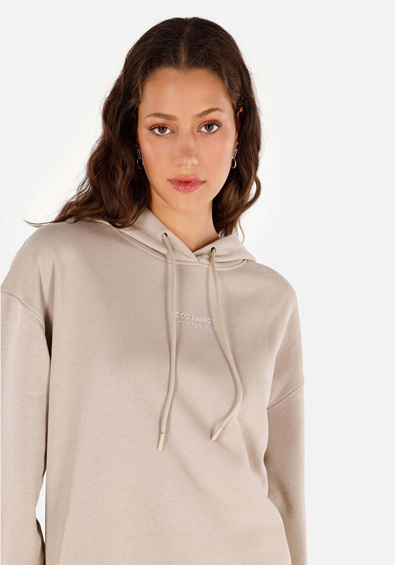Comfort Fit Kapüşonlu Baskılı Kadın Bej Sweatshirt