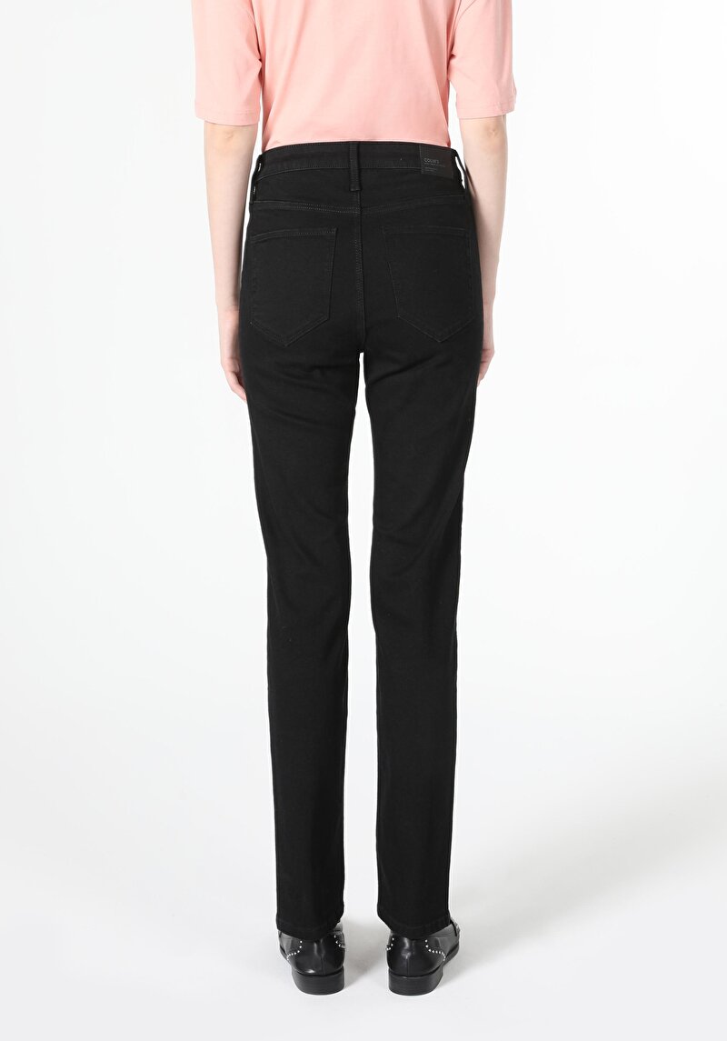Slim Fit Orta Bel Düz Paça Kadın Siyah Jean Pantolon