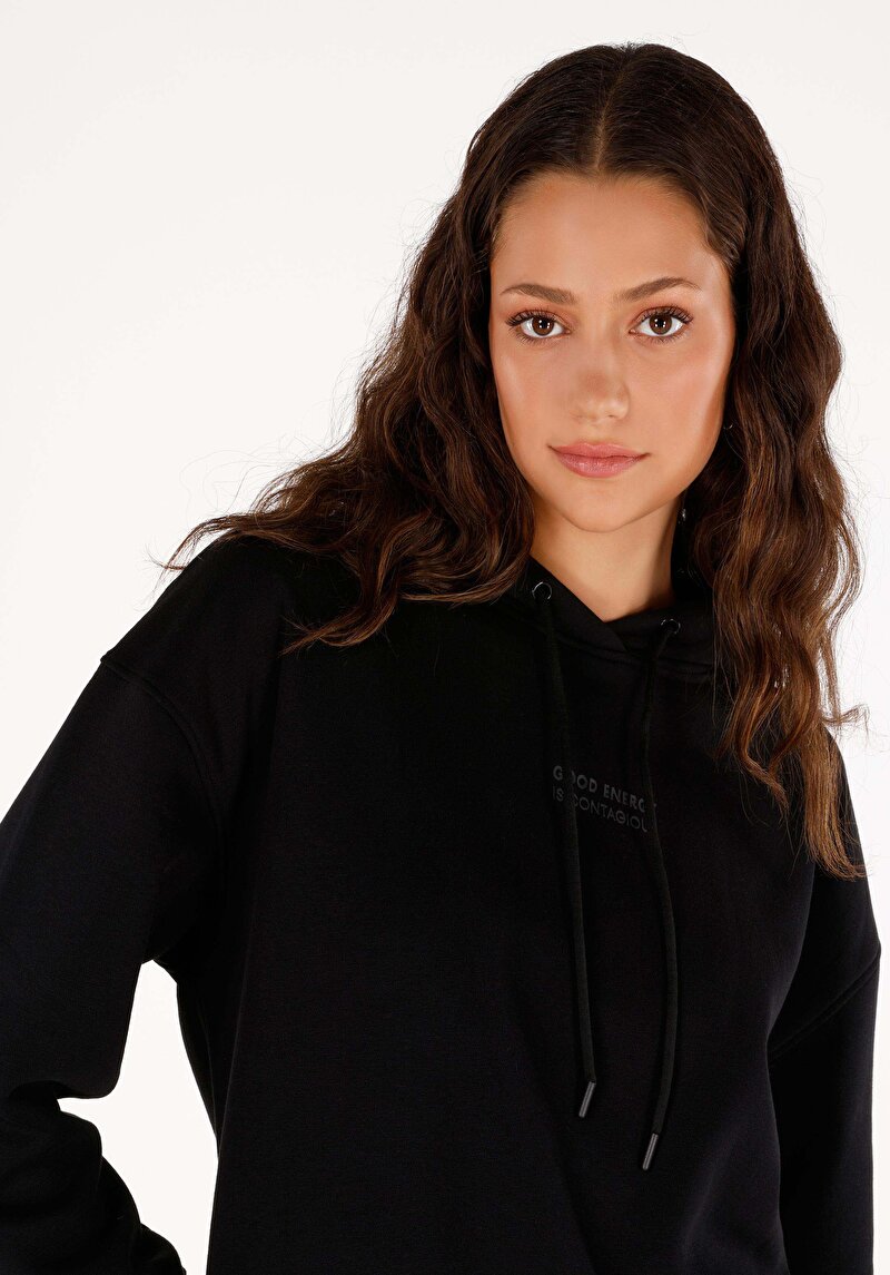 Comfort Fit Kapüşonlu Baskılı Kadın Siyah Sweatshirt