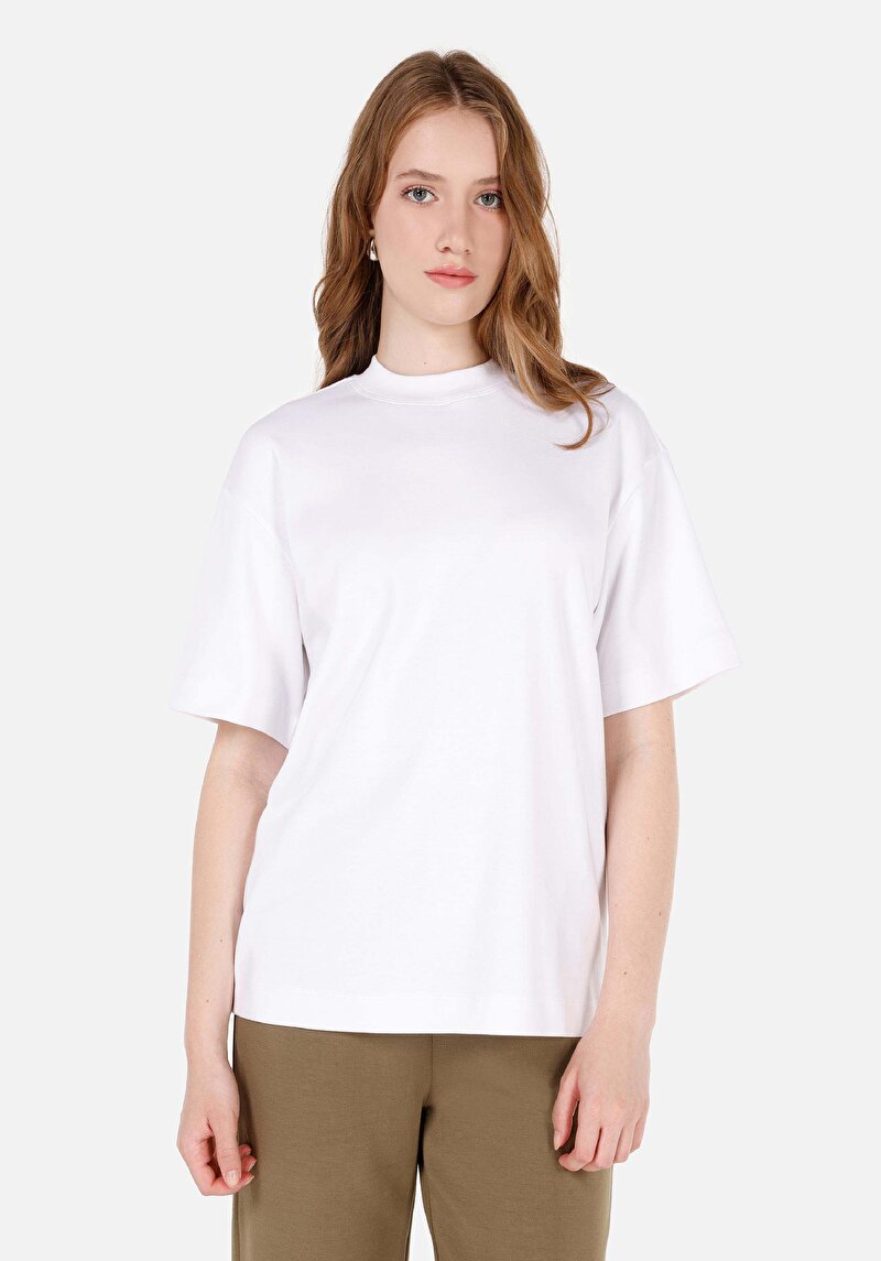 Regular Fit Yuvarlak Yaka Kadın Beyaz Kısa Kol Tişört