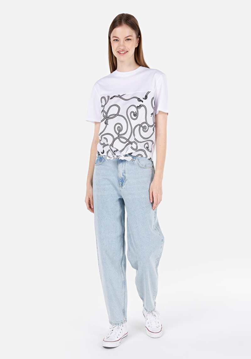 Regular Fit Yuvarlak Yaka Baskılı Kadın Beyaz Kısa Kol Tişört