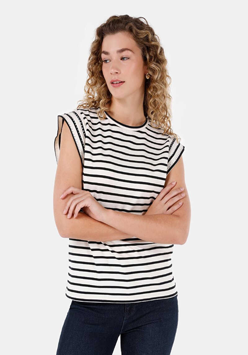 Regular Fit Yuvarlak Yaka Kadın Siyah Kısa Kol Tişört