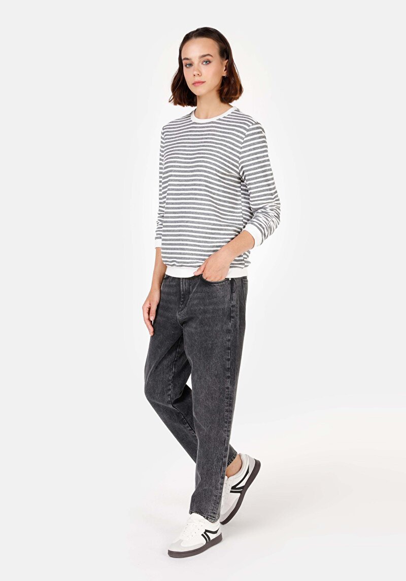 Regular Fit Yuvarlak Yaka Çizgili Kadın Beyaz Uzun Kol Tişört