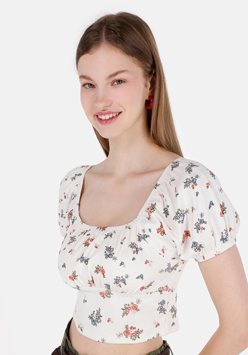 Slim Fit Kare Yaka Çiçekli Kadın Ekru Karpuz Tişört