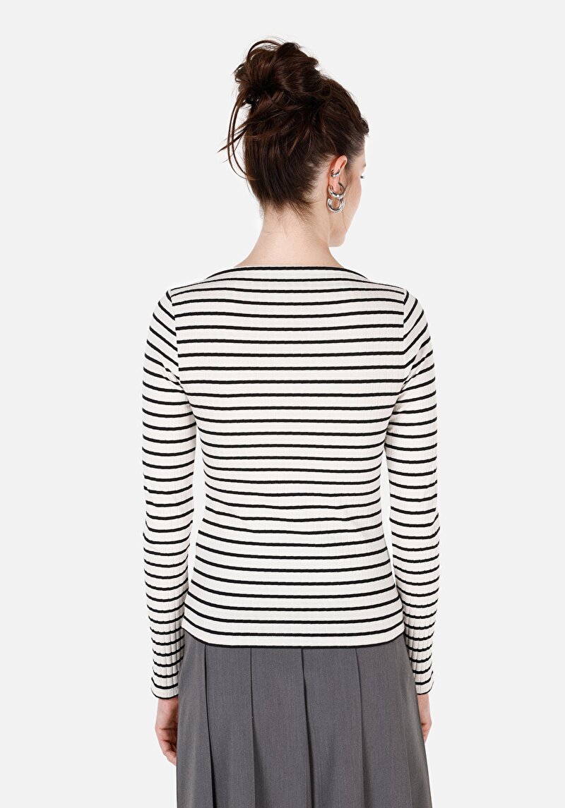 Slim Fit Kayık Yaka Kadın Beyaz Uzun Kol Tişört