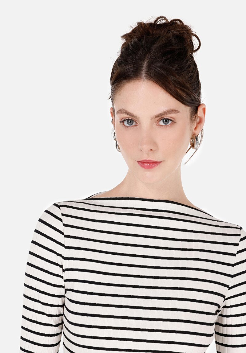 Slim Fit Kayık Yaka Kadın Beyaz Uzun Kol Tişört