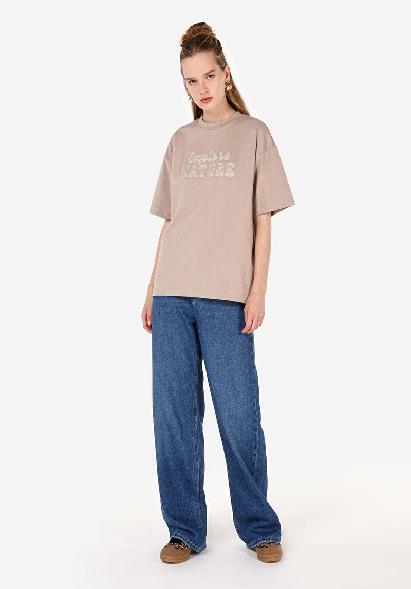 Comfort Fit Yuvarlak Yaka Kadın Kısa Kol Tişört